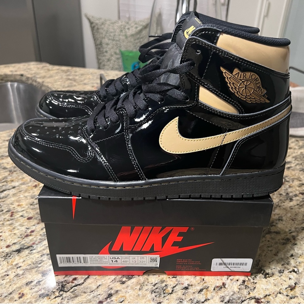 Jordan Retro 1 Black/Metallic Gold